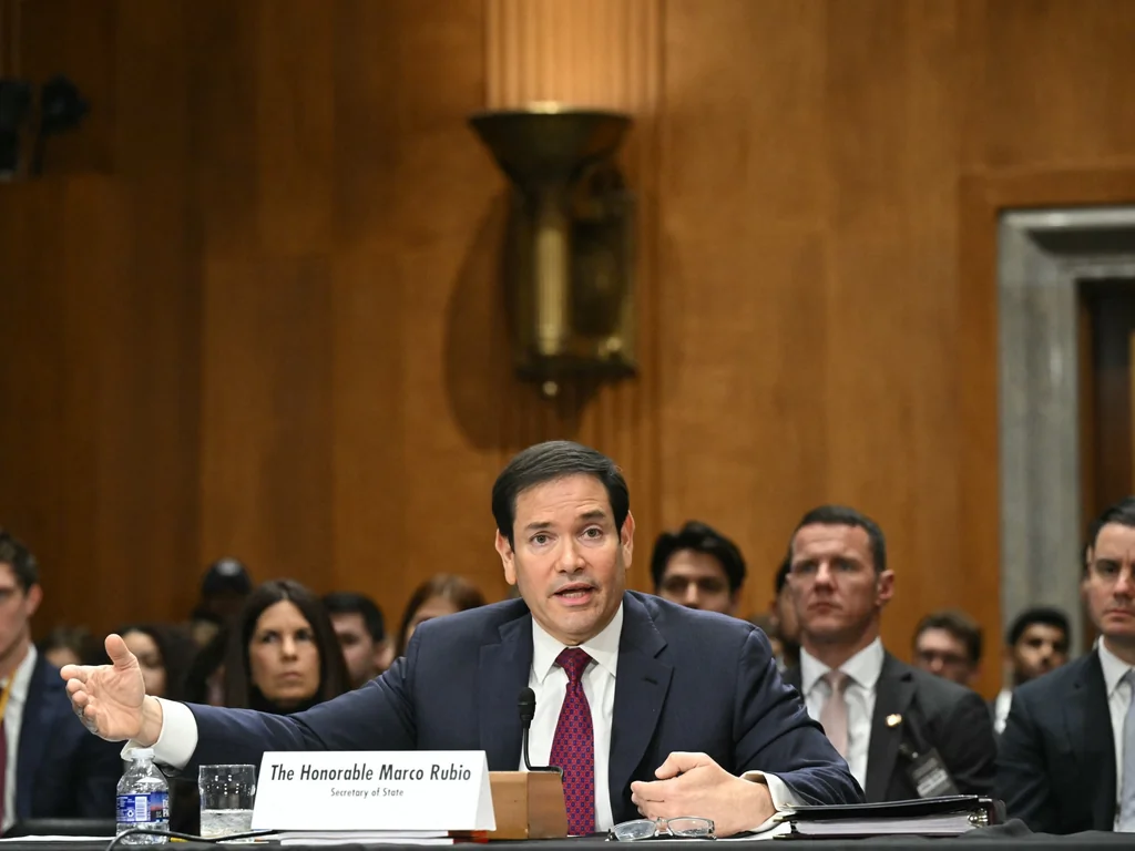 Rubio optimiste, menace d'utiliser la force au Venezuela