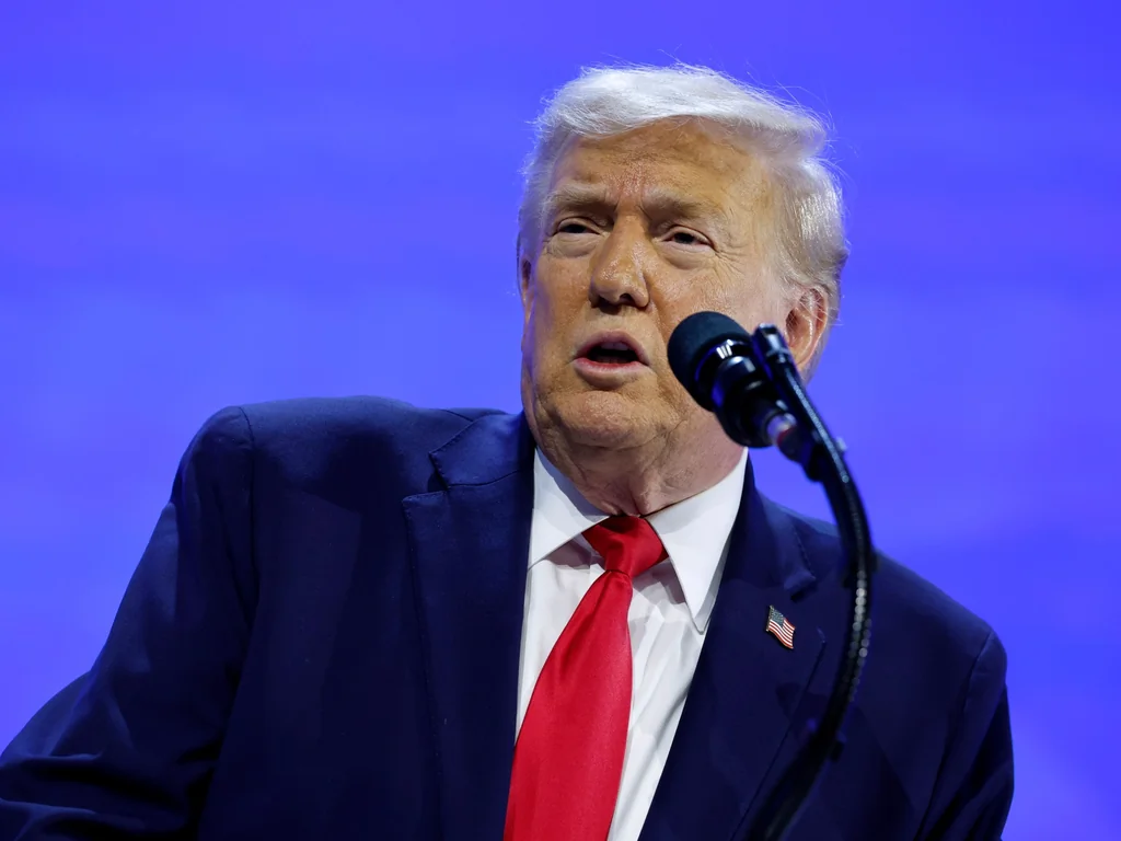 Trump augmente les tarifs sur la Corée du Sud à 25% — impact autos