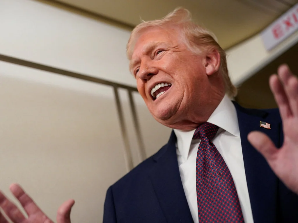 Trump évoque des « options très fortes » militaires contre l'Iran