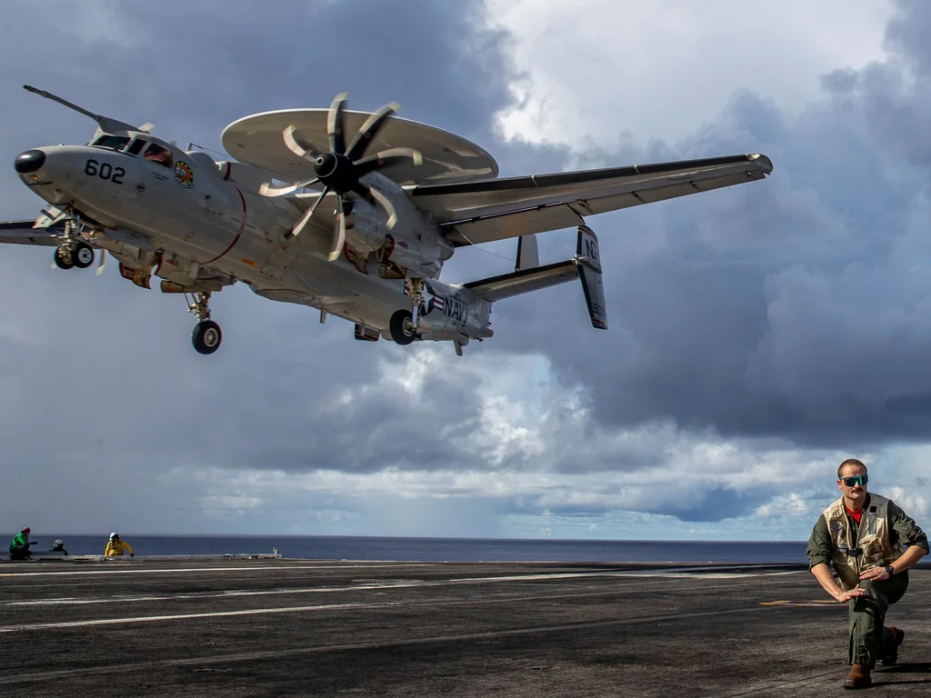 US déploie un groupe aéronaval vers le Golfe, tensions avec l'Iran