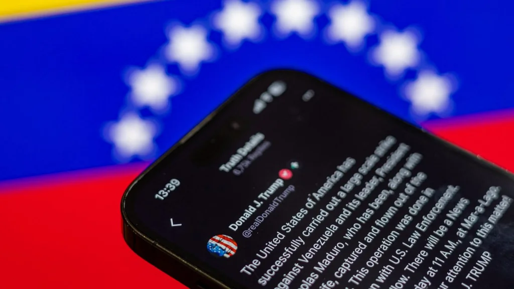 Attaque américaine au Venezuela: Maduro capturé et frappes à Caracas