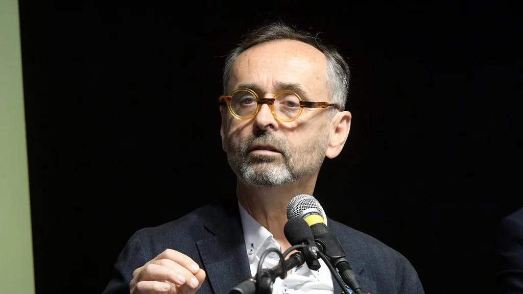 Sondage 2026 à Béziers : Ménard en tête avec 61 % d'intentions de vote