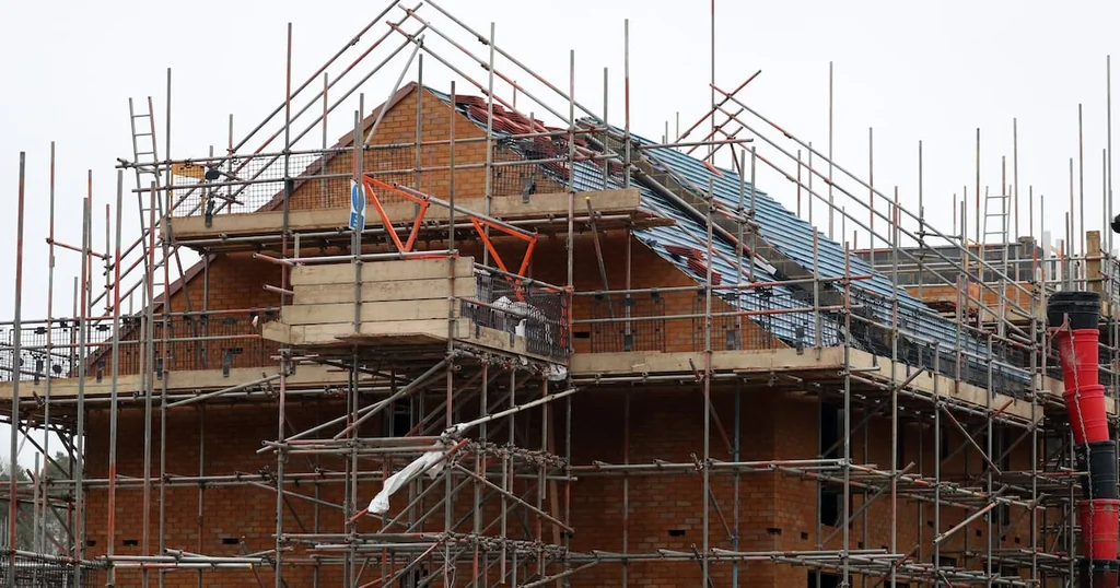 Crise dans la construction au Royaume-Uni : un an de déclin persistant