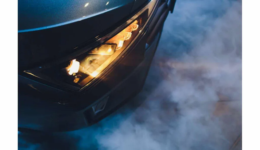 Sanctions et responsabilités en cas de défaut d’éclairage sur la route