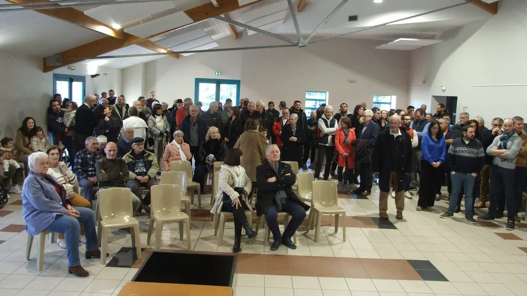 Départ d’un maire après 43 ans et service des brûlés à Marseille