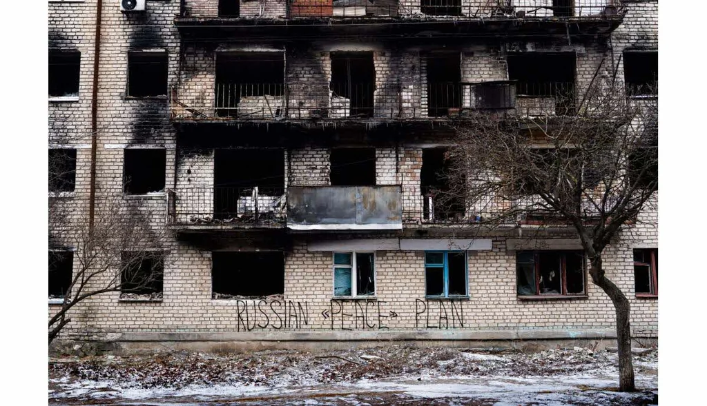 Frappe russe à Kharkiv: une jeune femme tuée et dégâts à Soumy