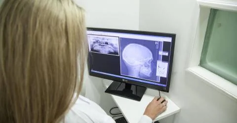 Grève nationale des médecins libéraux en France : enjeux et mobilisations
