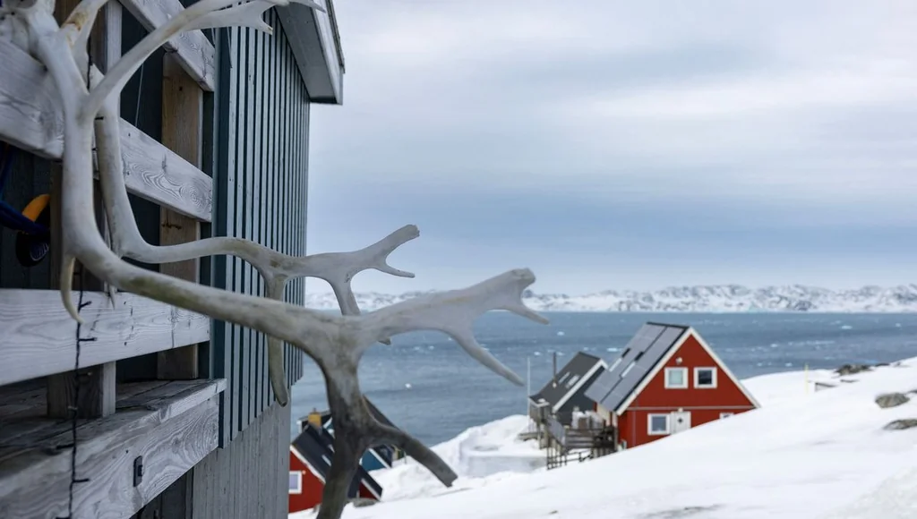 Le Groenland privilégie le dialogue face aux tensions internationales