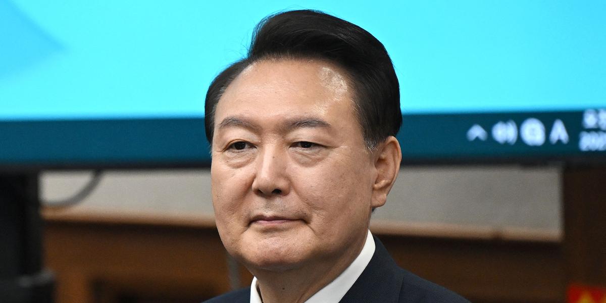 Tribunal sud-coréen et mandat d’arrêt (image)