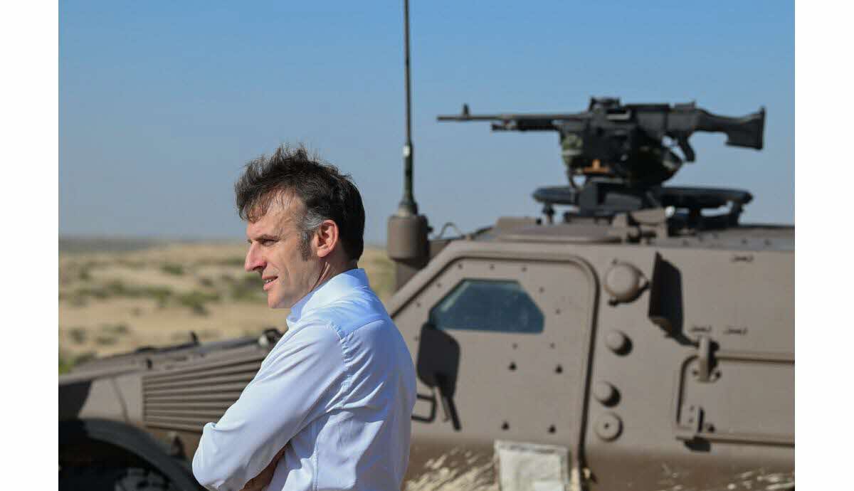 Photo montrant Maduro et Macron