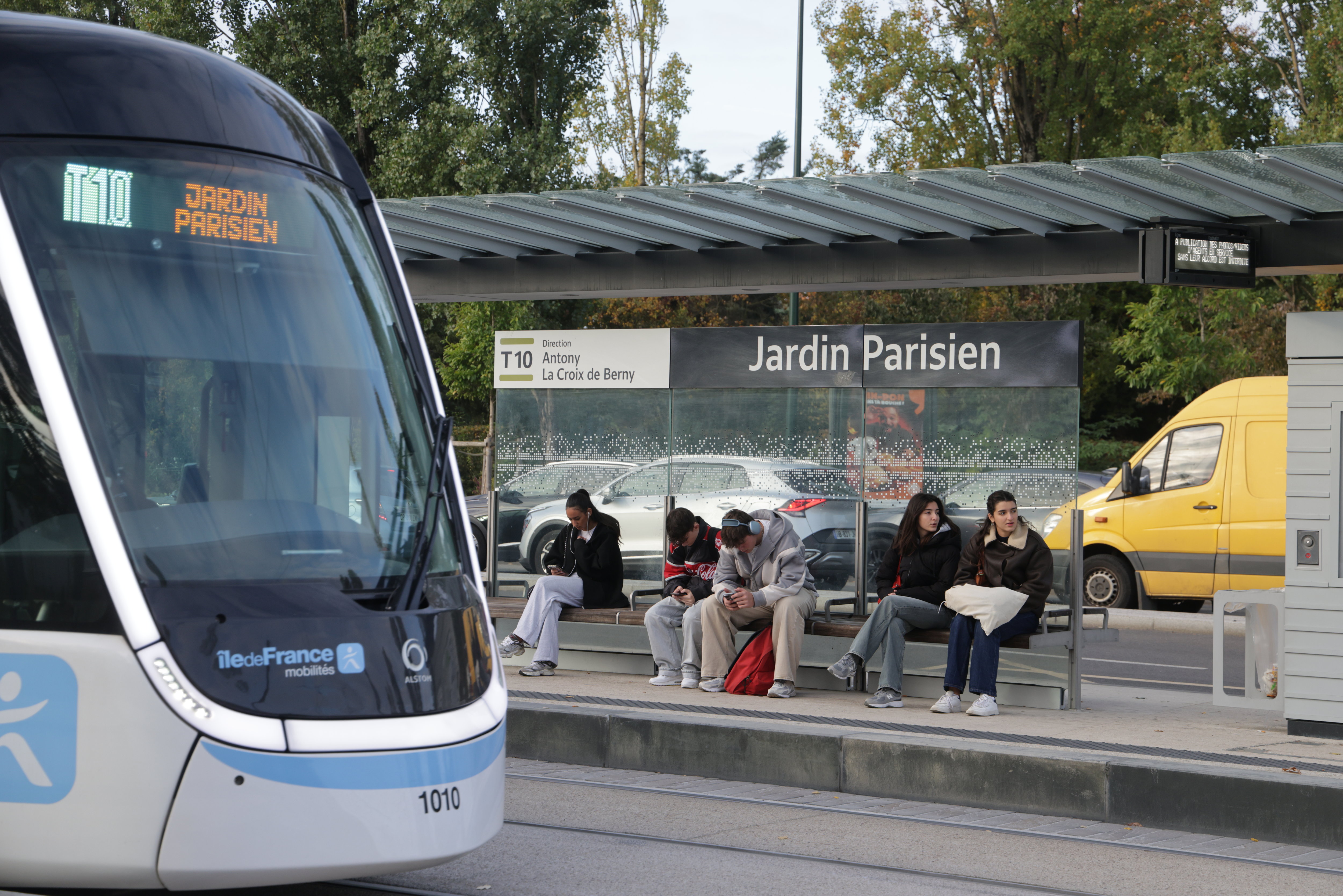 Exemple du nouveau jingle sur le tramway T10 dans une photo d’illustration