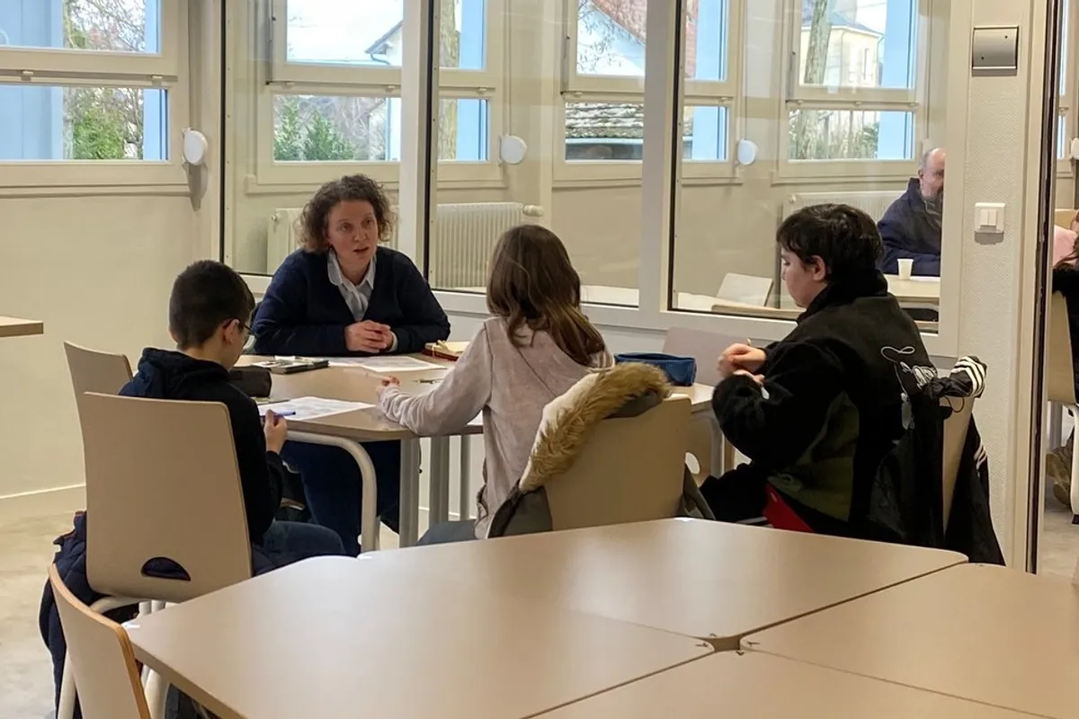 Échanges entre collégiens et professionnels des métiers culturels