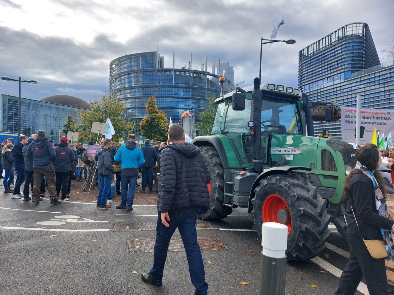 Agriculteurs devant le Parlement européen à Strasbourg