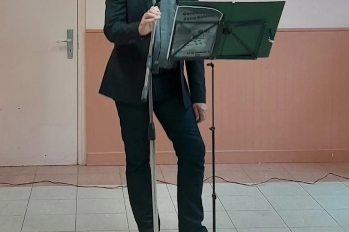 Réunion municipale dans une petite commune française