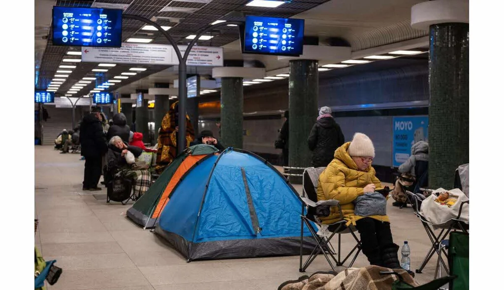 Immeubles sans chauffage à Kiev après une nouvelle attaque russe