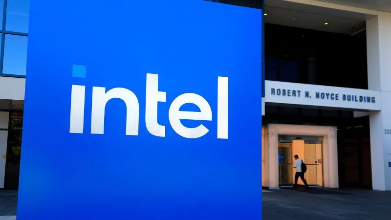 Intel lance la puce Aurora pour révolutionner l'IA en 2026