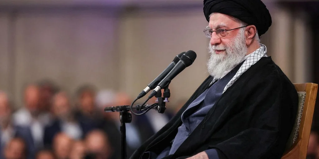 Iran : Khamenei soutient les revendications économiques tout en réprimant les émeutes