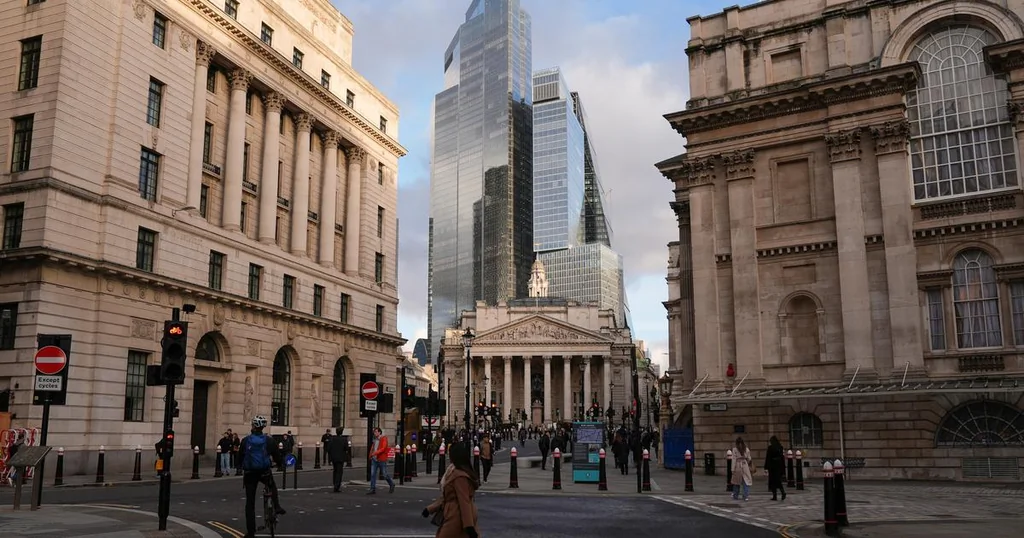 Londres: arrestation après le retrait du drapeau iranien