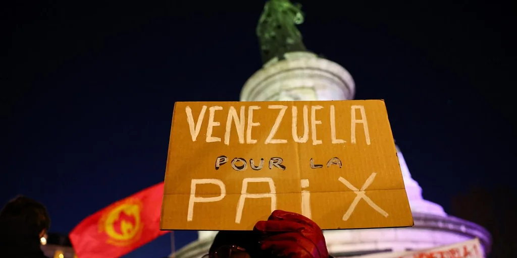 Macron accepte la fin de la dictature au Venezuela, polémique en France