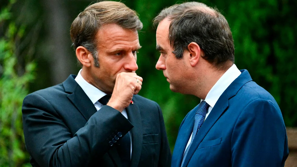 Macron réunit un Conseil de défense sur la situation internationale
