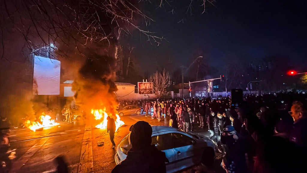 Manifestations en Iran : trois jours de deuil national pour les martyrs