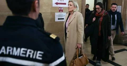 Marine Le Pen à Marseille pour soutenir Franck Allisio