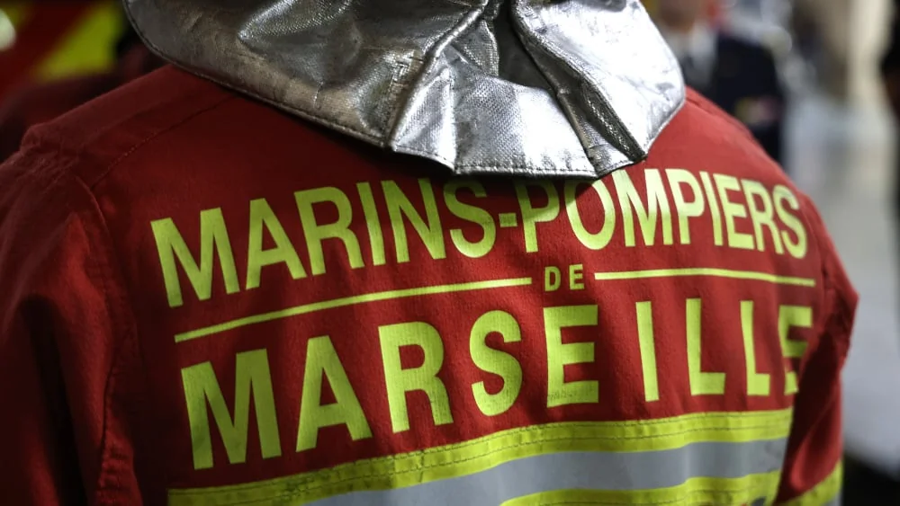 Marseille: corps calciné dans le coffre d'une voiture incendiée