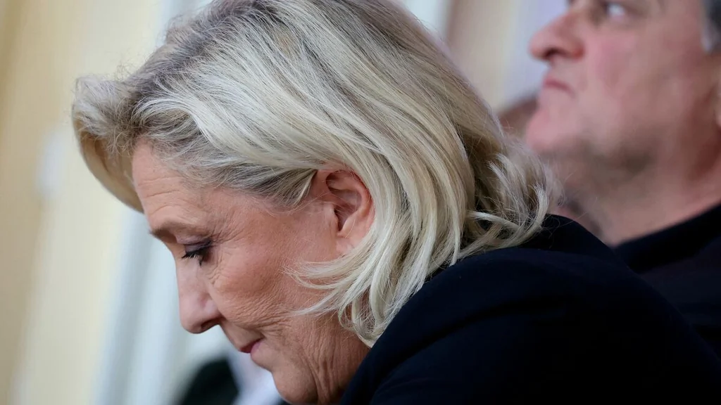 Procès de Marine Le Pen : ses stratégies et enjeux politiques