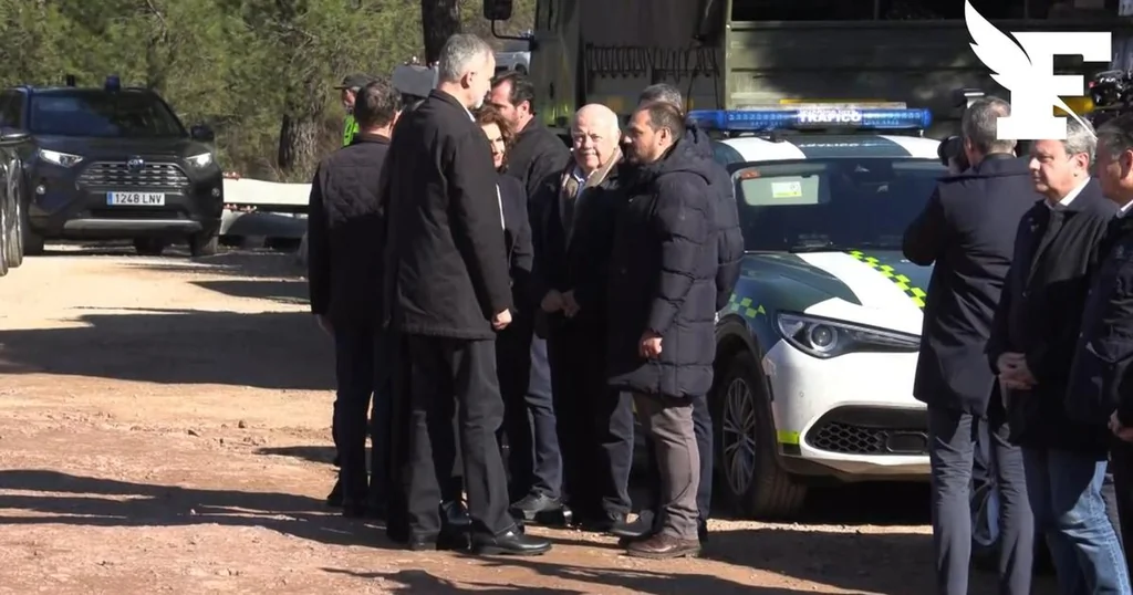 Roi et Reine d’Espagne sur les lieux de la catastrophe ferroviaire