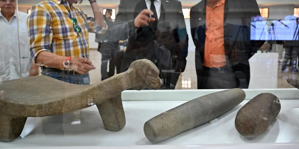 Le Sénat français adopte une loi pour la restitution des biens coloniaux