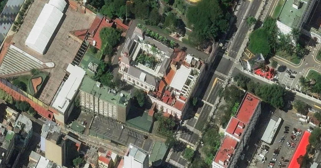 Tirs dissuasifs sur des drones près du Palais présidentiel à Caracas