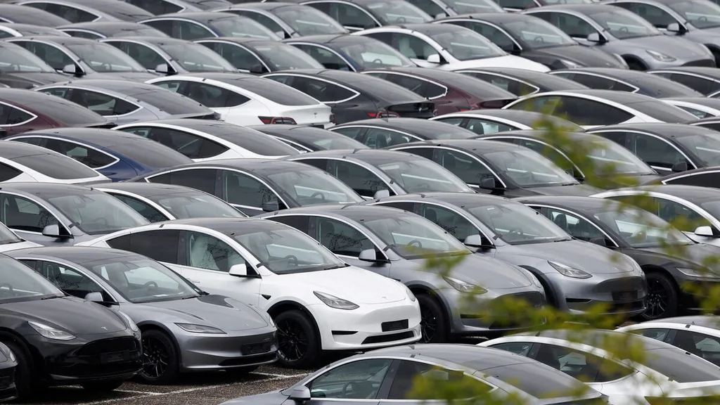 Voitures électriques : BYD dépasse Tesla en 2025 et devient le leader mondial