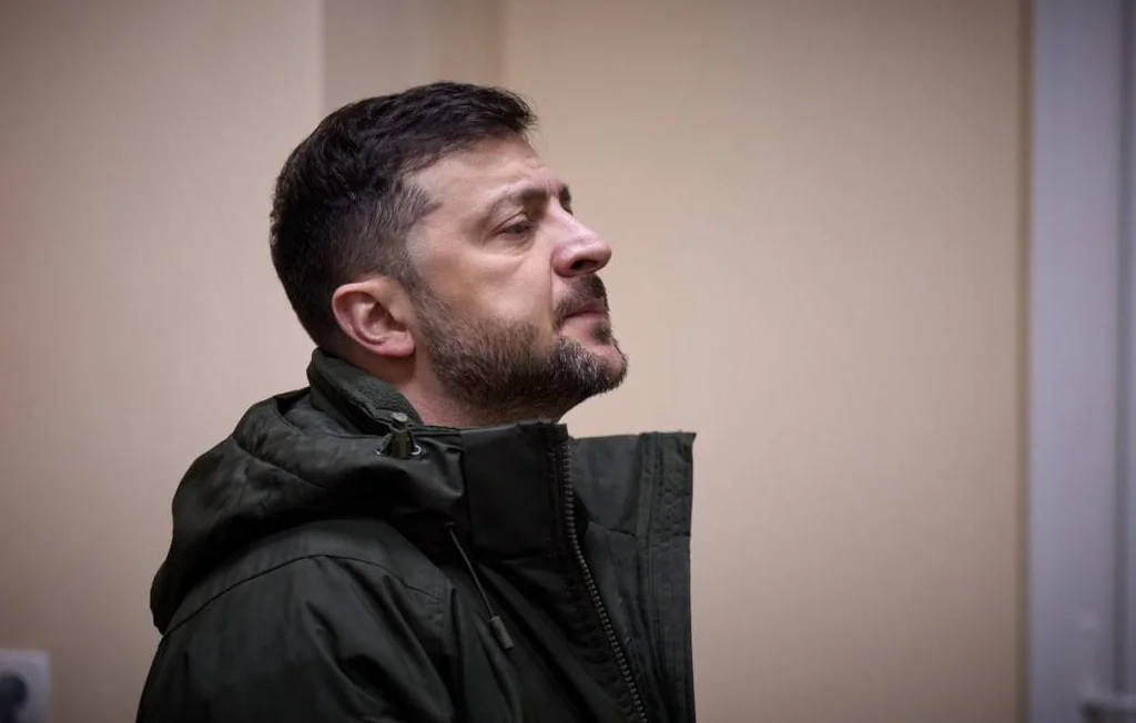 Guerre en Ukraine : Zelensky refuse une paix au rabais et dénonce la tromperie de la Russie