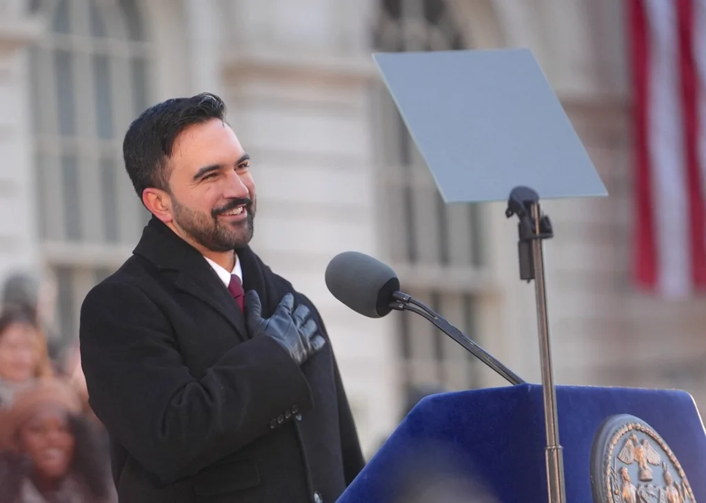 Zohran Mamdani intronisé maire de New York : une gouvernance progressiste