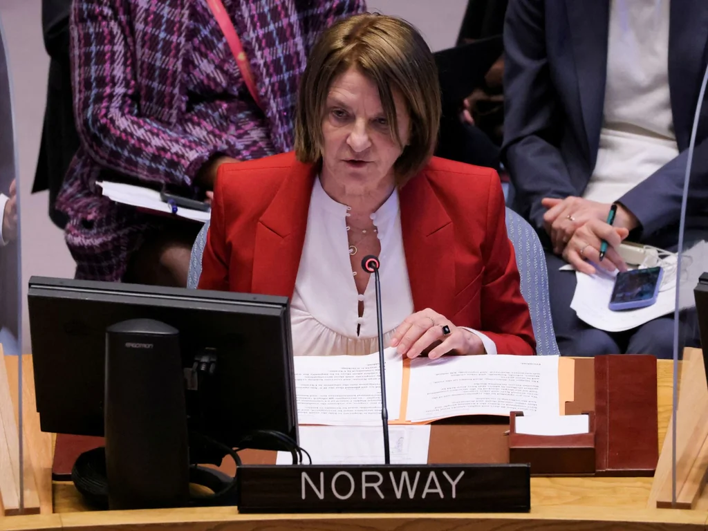 Ambassadrice norvégienne démissionne après les révélations Epstein