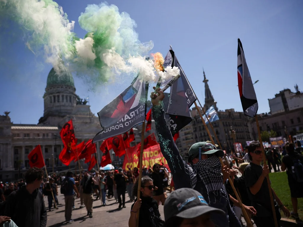 Argentine : le Sénat adopte la réforme du travail soutenue par Milei