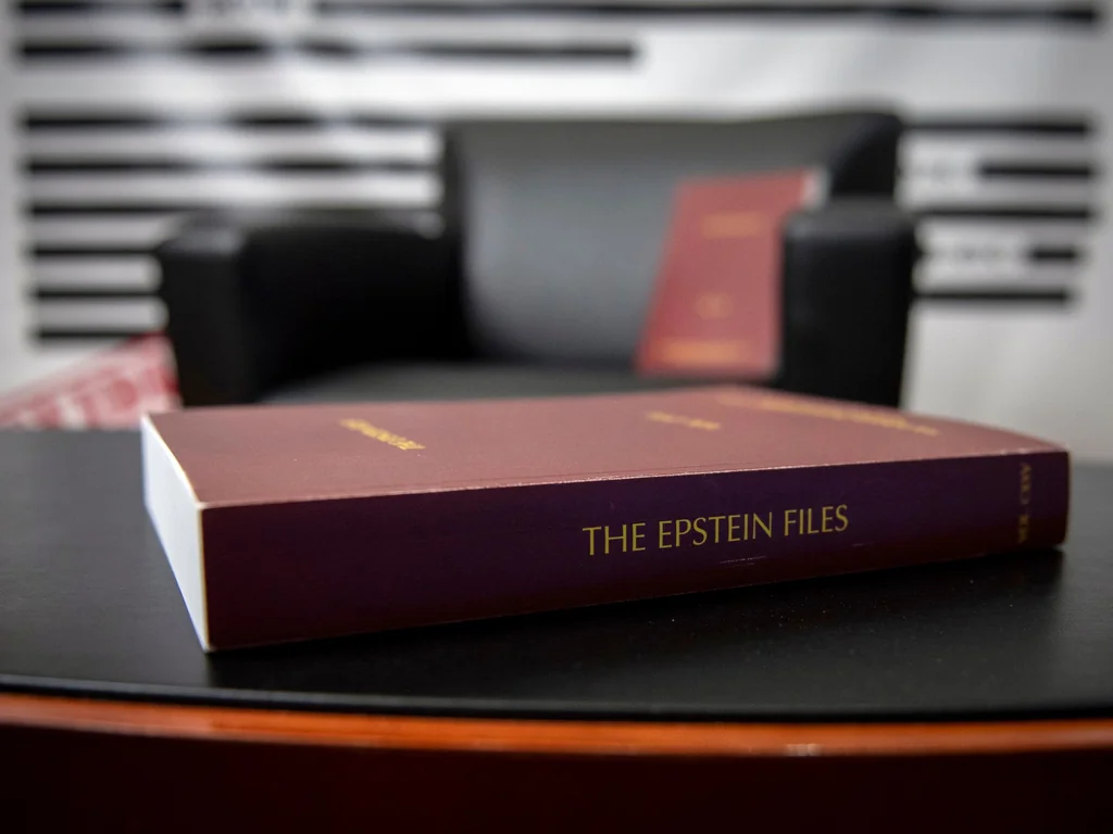 Fichiers Epstein: Israël, Barak et l'accord de sécurité ivoirien