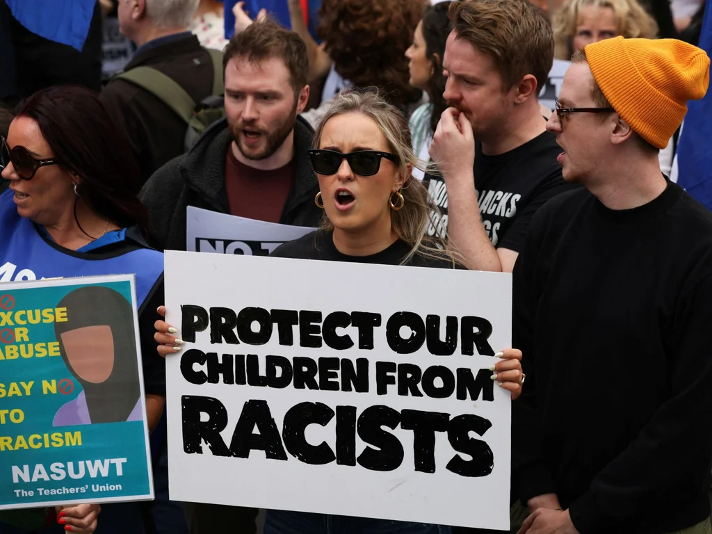 Hausse des attaques et racisme envers les musulmans au Royaume‑Uni