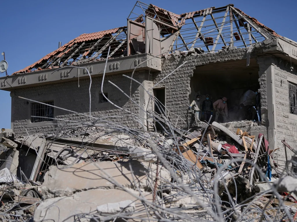 Nouvelles frappes israéliennes et survols dans le sud du Liban