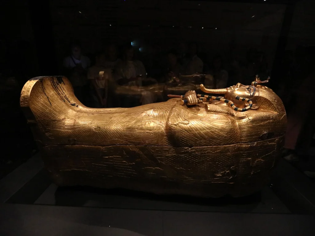 Parfum de la momie : recréer les odeurs antiques d'Égypte