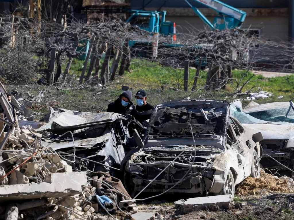 Raids israéliens au Liban : un mort au Békaa, Aoun appelle au service