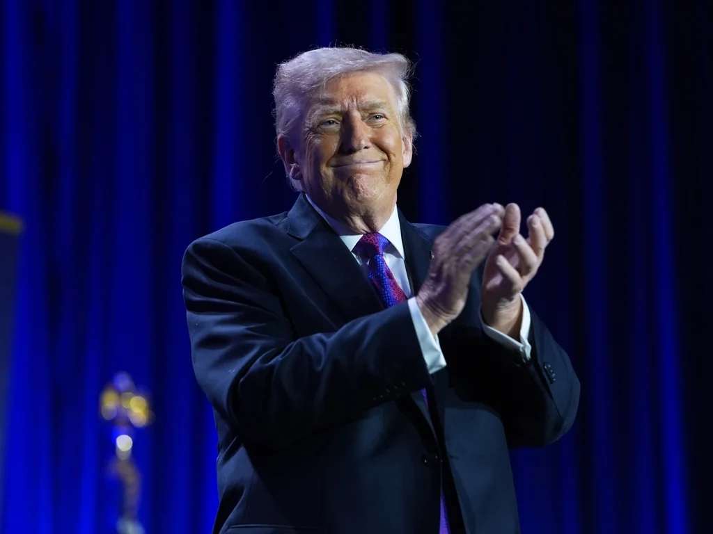 Trump : l'Iran ne doit pas avoir d'armes nucléaires ni de missiles