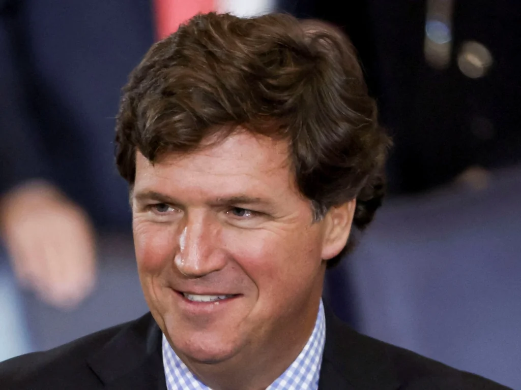 Tucker Carlson : passeport saisi à l'aéroport israélien, selon lui