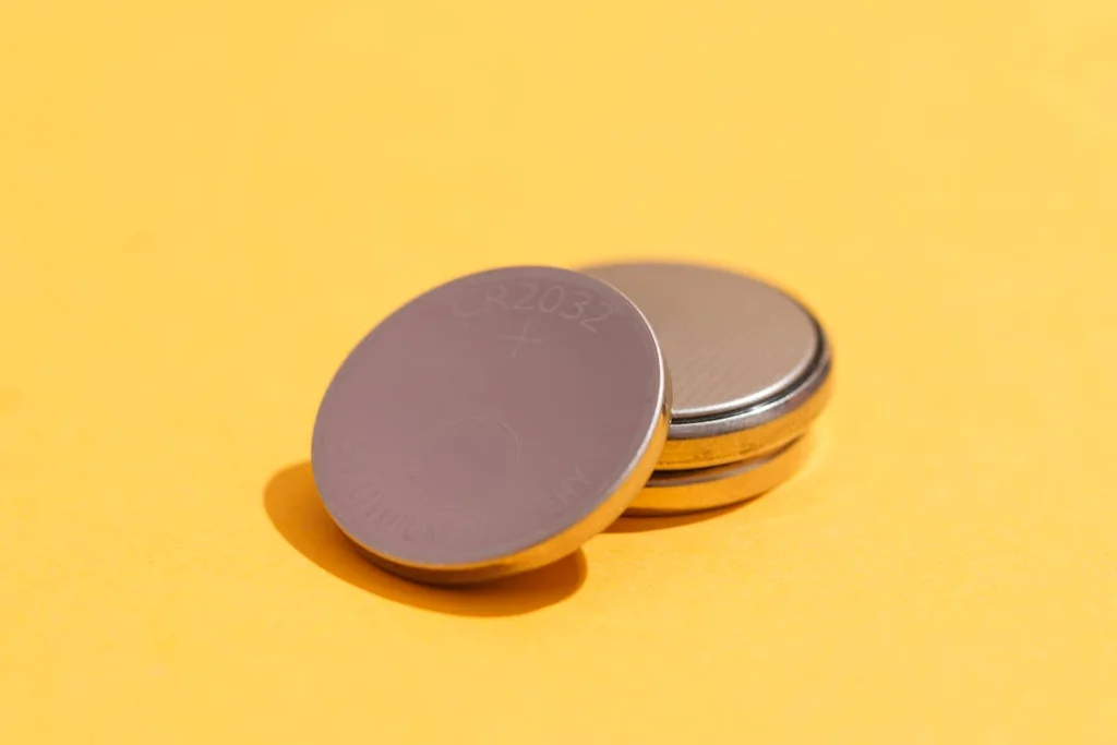 Une mère sauve son enfant après ingestion d'une pile bouton