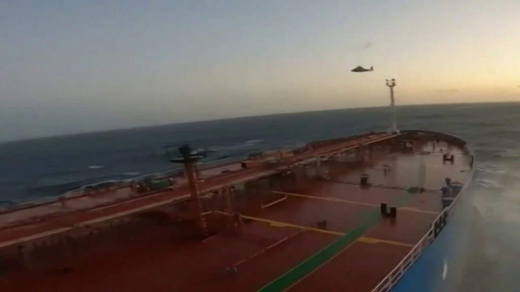 Arraisonnement d'un pétrolier russe par la Marine française