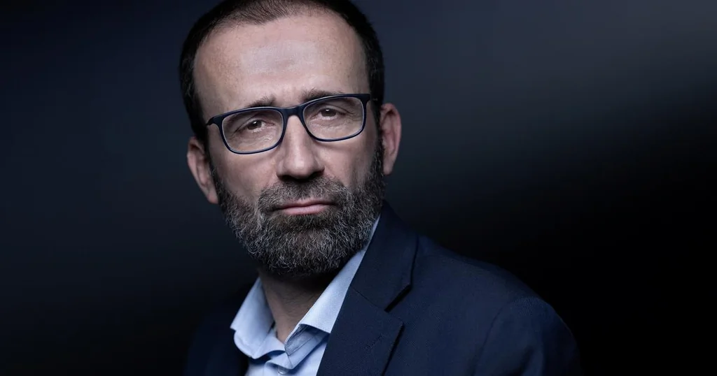 Espaces no-kids et sursaut politique: appel du Défenseur des enfants