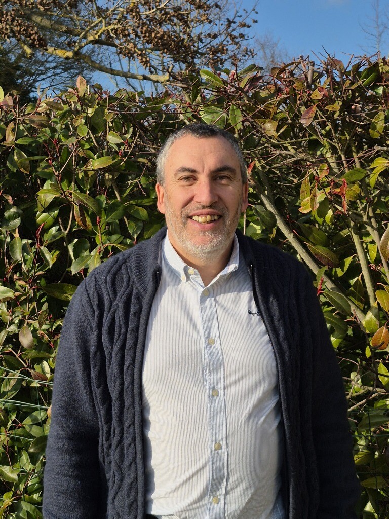 Portrait d'Emmanuel Clément, maire candidat à Saint-Jean-d’Assé