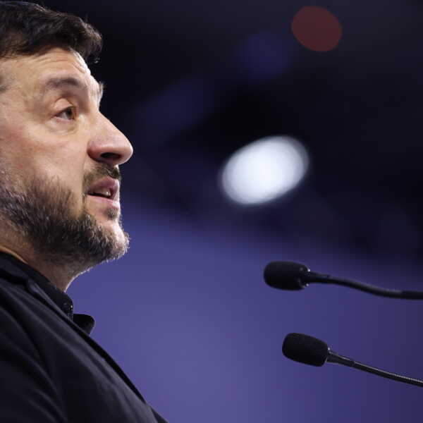 Réunion au sommet à Abou-Dhabi entre Russes, Ukrainiens et Américains