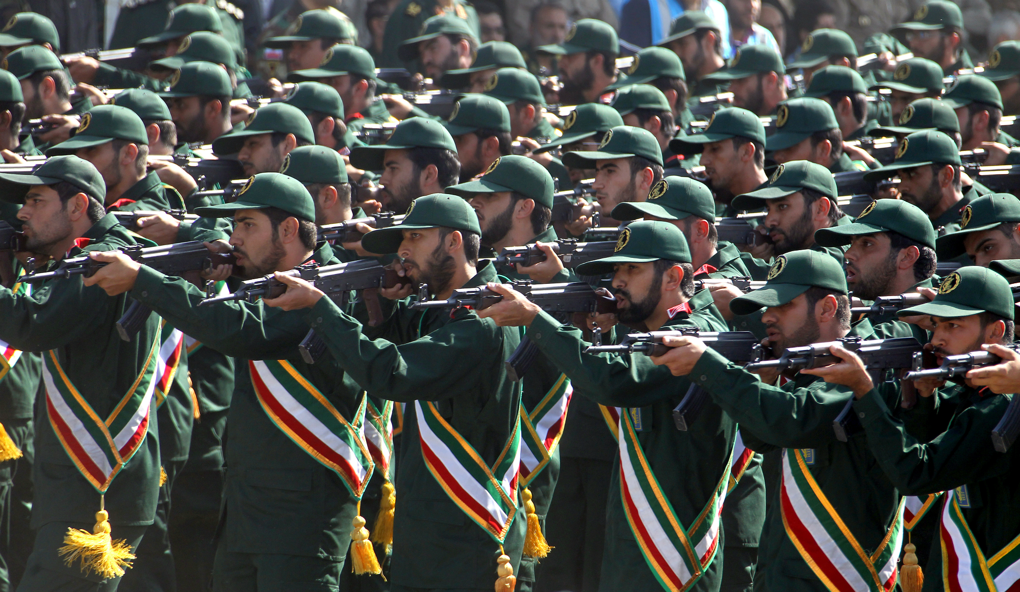 Gardiens de la Révolution iranienne, Pasdaran, en Iran