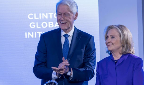 Bill et Hillary Clinton lors d'une précédente audition